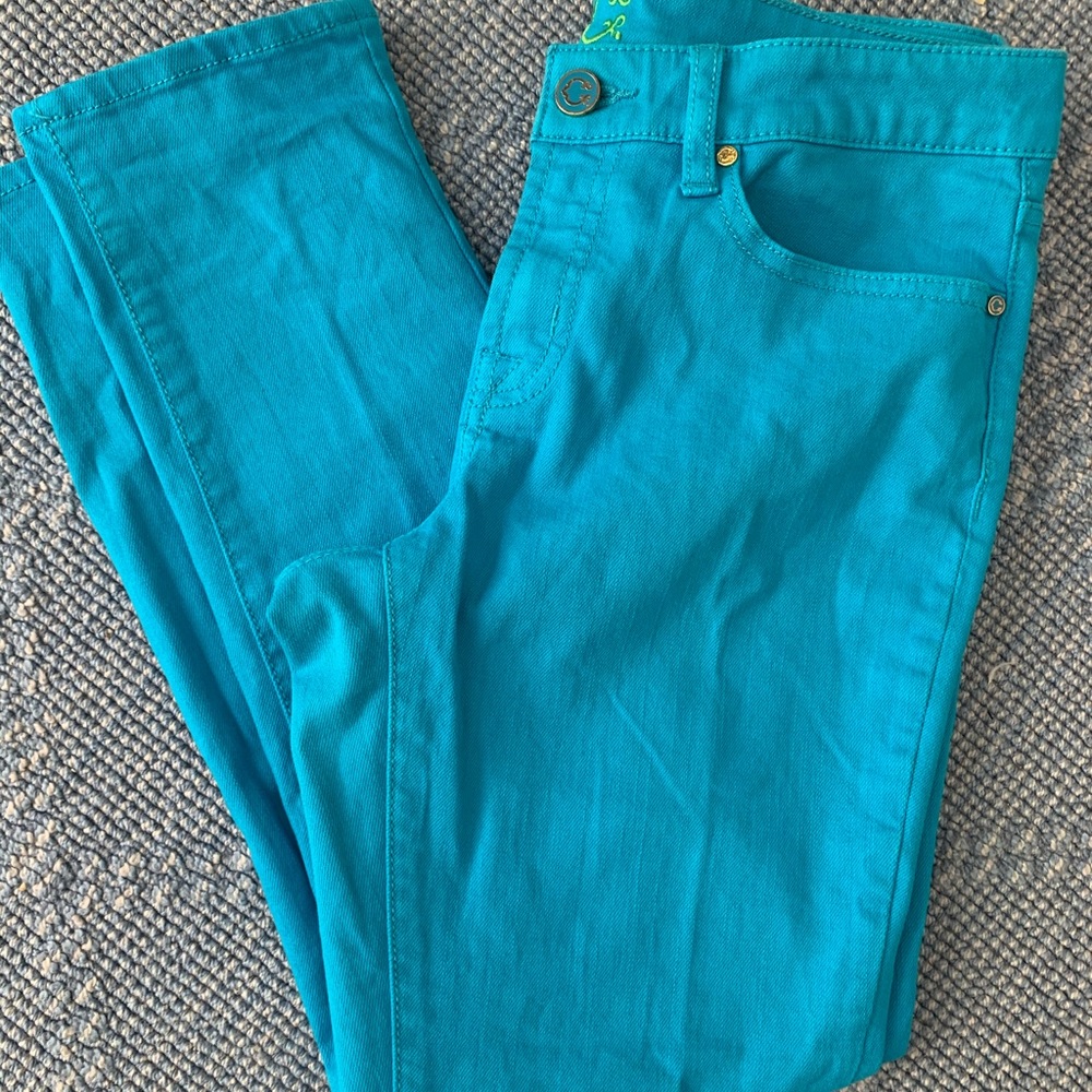 C. Wonder Skinny Crop blue jeans. Size 28